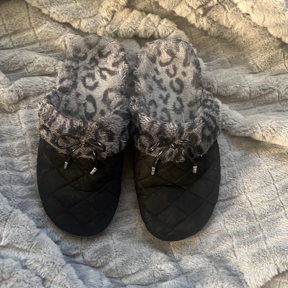 Vionic slippers - Picture 7 of 7